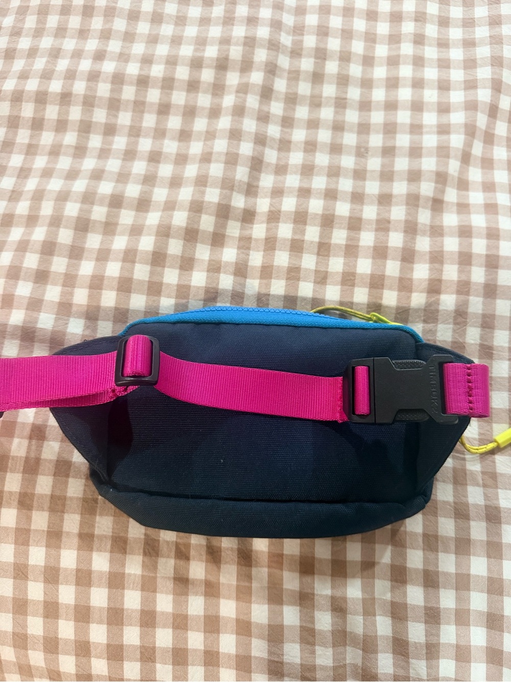 Timbuk2 Navy Waist Pack with Pink Strap and Yellow Zipper - Picture 3 of 4